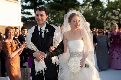 Chelsea Clinton and Marc Mezvinsky Wedding Photo